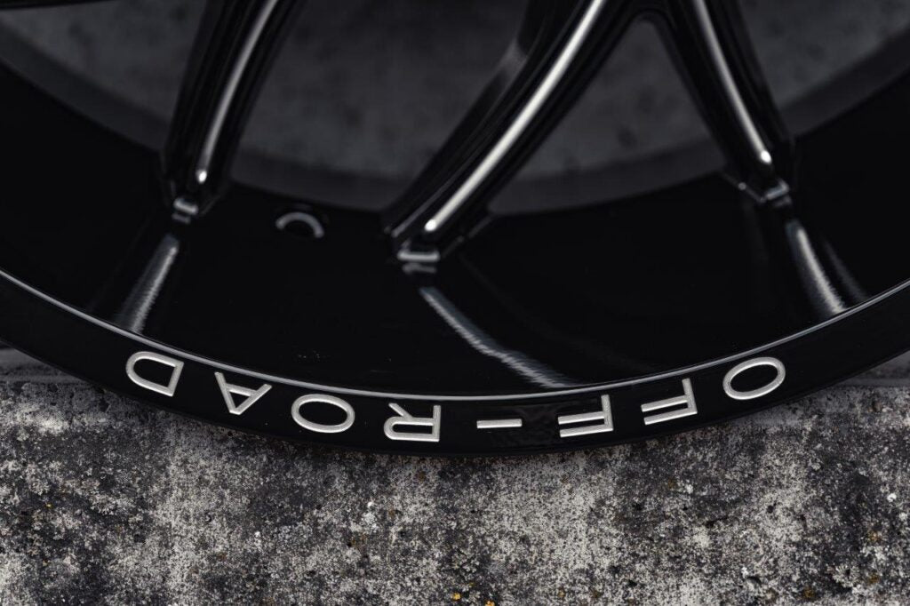 La Chanti OF20 Glossy Black Milled