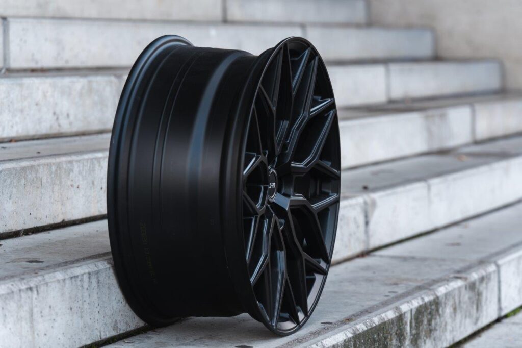 La Chanti P2 Matt Black