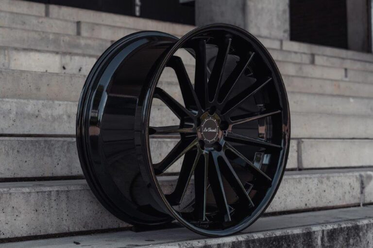 La Chanti P12 Glossy Black