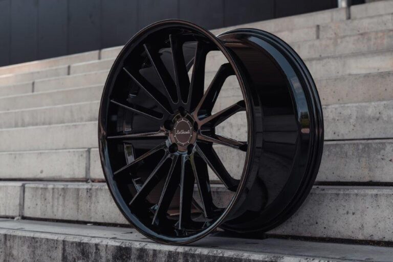 La Chanti P12 Glossy Black