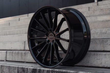 La Chanti P12 Glossy Black