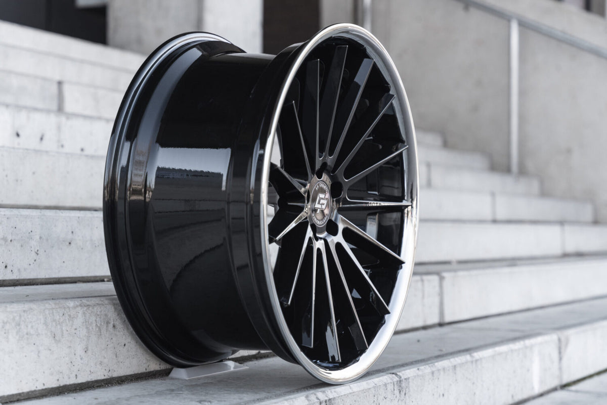 La Chanti P12 Glossy Black