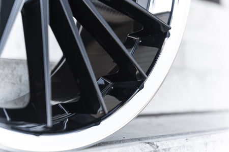 La Chanti P12 Glossy Black