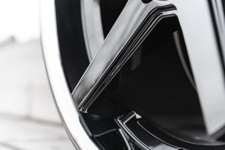 La Chanti P13 Glossy Black
