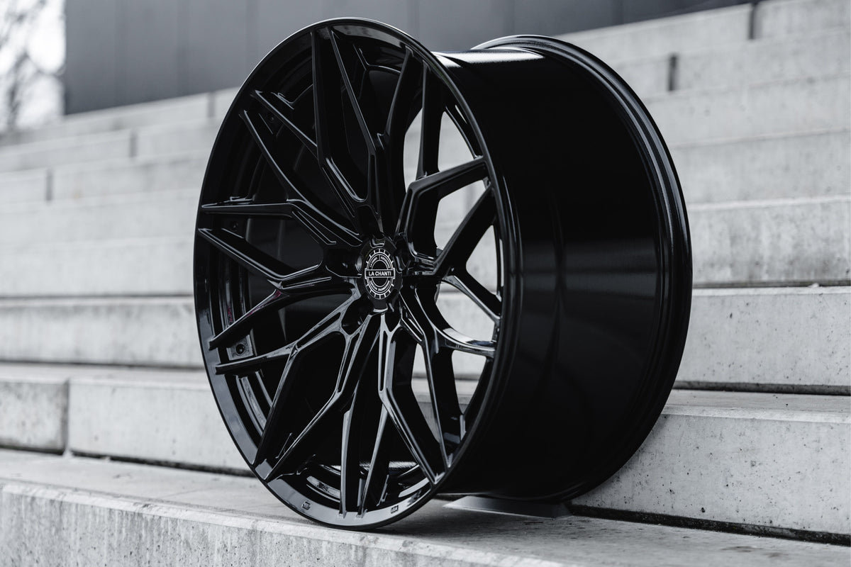 La Chanti P14 Glossy Black