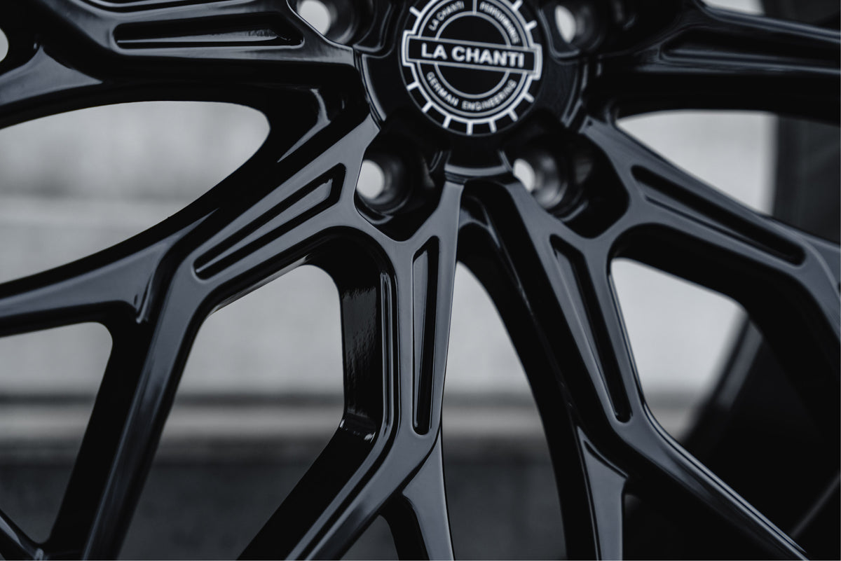 La Chanti P14 Glossy Black