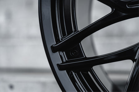 La Chanti P14 Glossy Black
