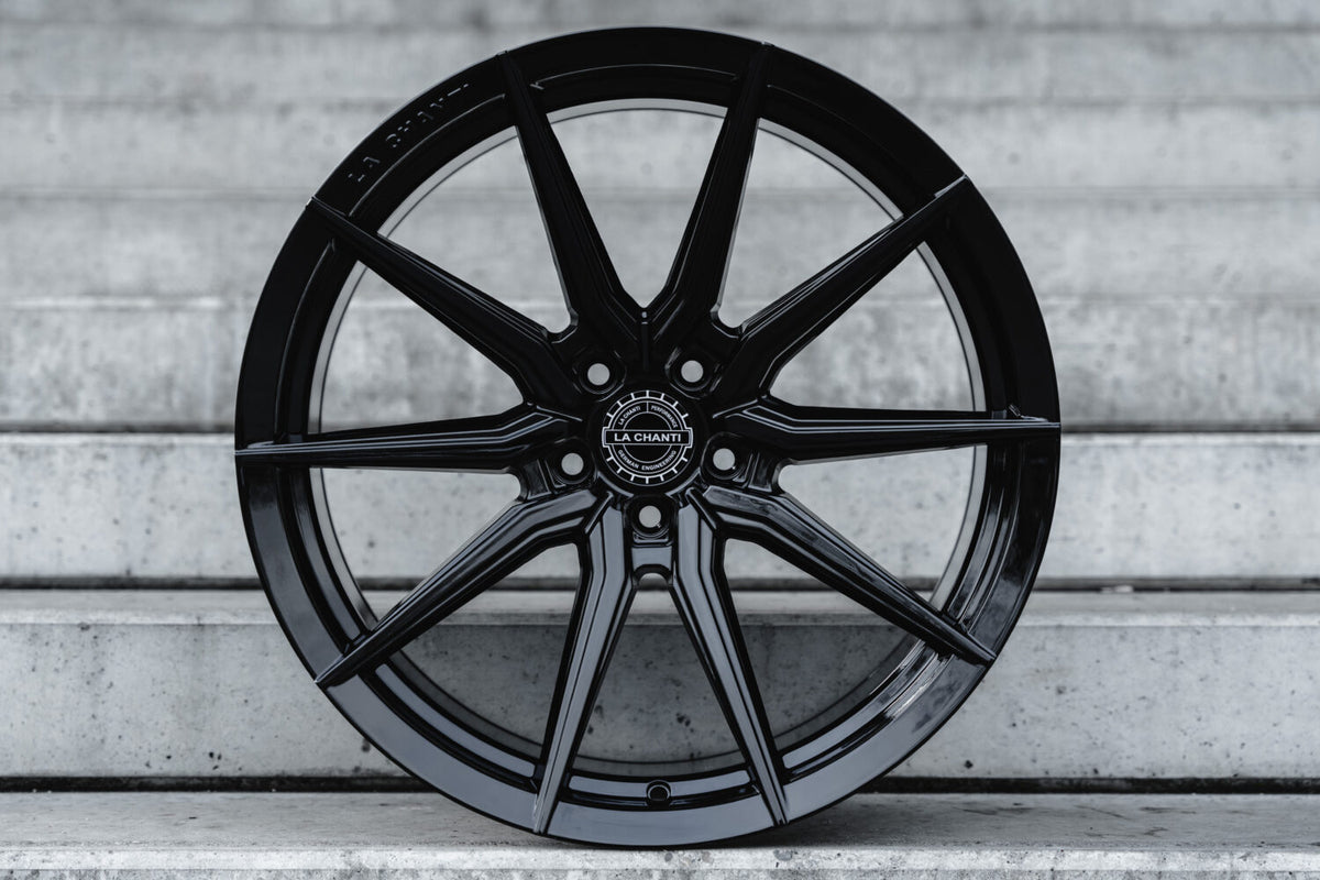 La Chanti P18 Glossy Black