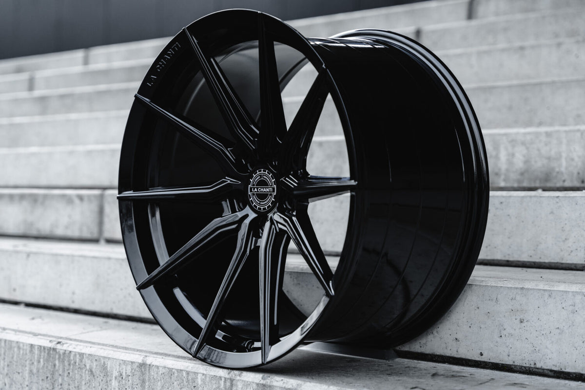 La Chanti P18 Glossy Black