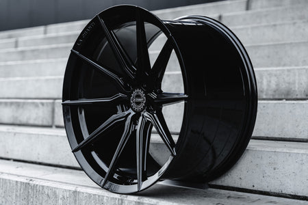 La Chanti P18 Glossy Black