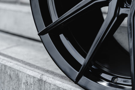 La Chanti P18 Glossy Black