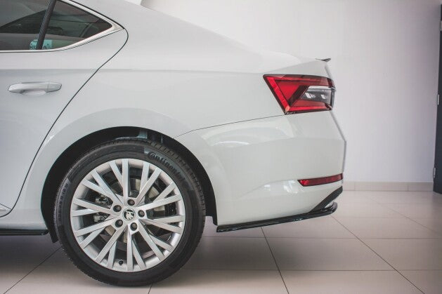 Diffusor Flaps passend für Skoda Superb Liftback / Combi Mk3 FL schwarz Hochglanz