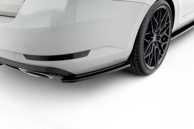 Diffusor Flaps V.1 passend für Skoda Superb Liftback / Combi Mk3 schwarz Hochglanz