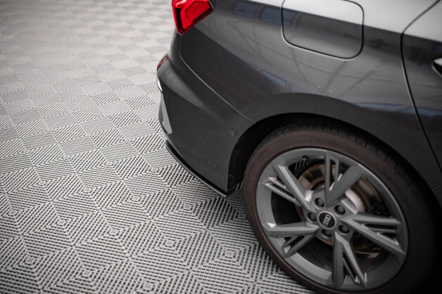 Heckansatz Diffusor + Flaps passend für Audi S3 Limousine 8Y roter Kern