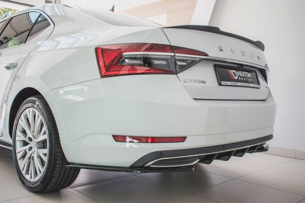 Heckansatz Diffusor passend für Skoda Superb Liftback / Combi Mk3 FL schwarz Hochglanz