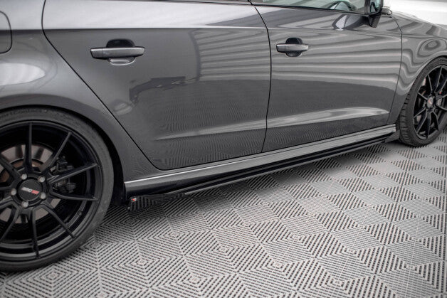 Seitenschweller Ansatz (Paar) + Flaps passend für Audi S3 / A3 S-Line Sportback 8V FL schwarz Hochglanz