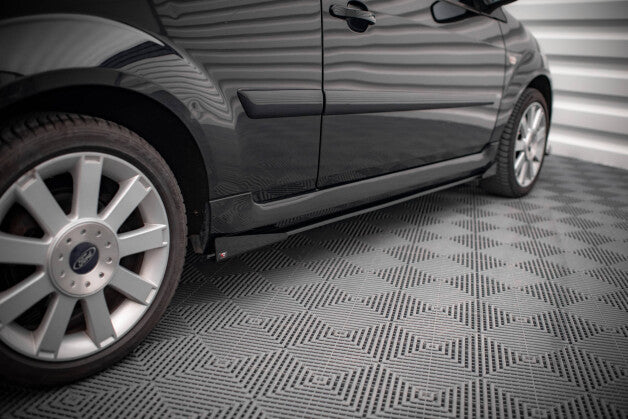 Seitenschweller Ansatz (Paar) + Flaps passend für Ford Fiesta ST Mk6 schwarz Hochglanz