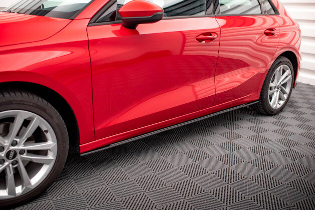 Seitenschweller Ansatz (Paar) passend für Audi A3 8Y roter Kern