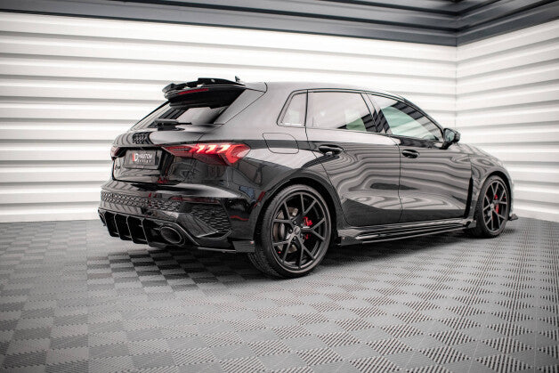 Seitenschweller Ansatz (Paar) passend für Audi RS3 Sportback 8Y roter Kern + Hochglanz Flaps