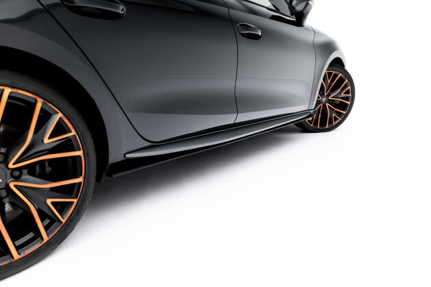 Seitenschweller Ansatz (Paar) passend für CUPRA Leon ST / Hatchback Aero Mk1 / Mk1 FL roter Kern