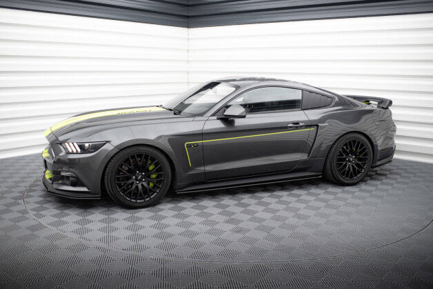 Seitenschweller Ansatz (Paar) passend für Ford Mustang GT Mk6 roter Kern